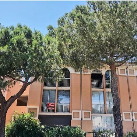 Superbe T2 Climatise, Proche Plage Avec Parking Prive Saint-Cyprien  Exterior foto